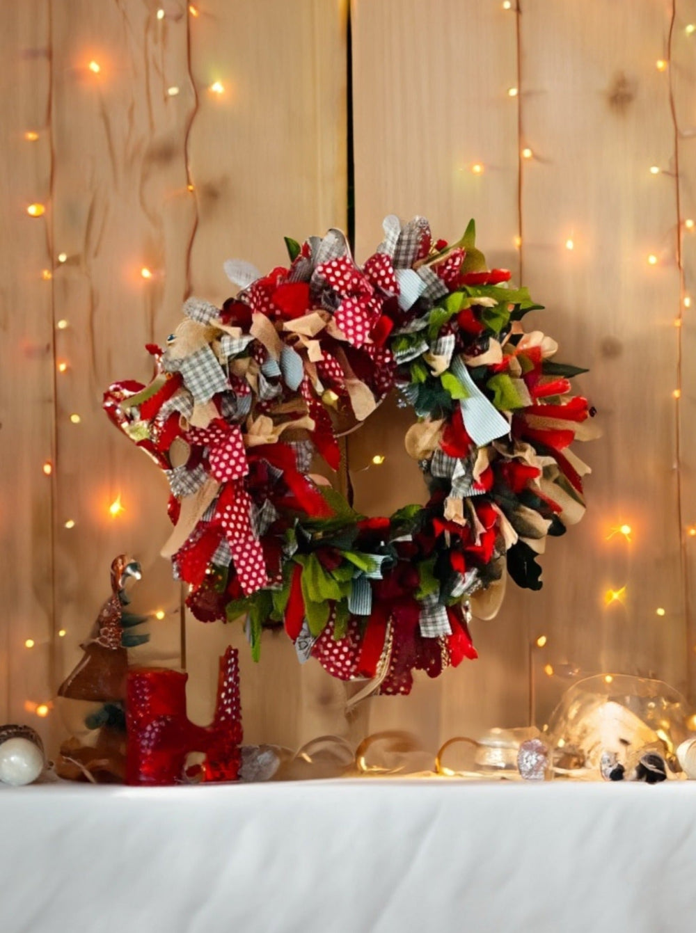 A Xmas Wreath On The Wall - Second Nature Online