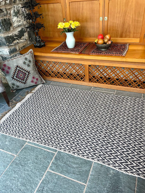 Greta Soft Bedroom Rug Grey Dark Herringbone Pattern