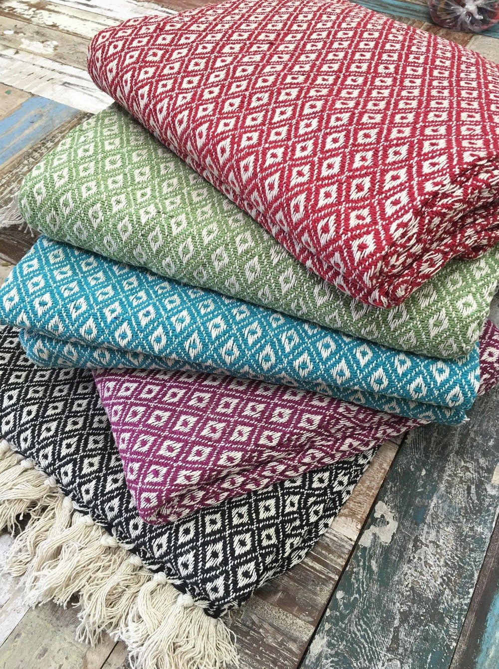 Small Cotton Throw in Diamond Geometric Weave - Second Nature Online