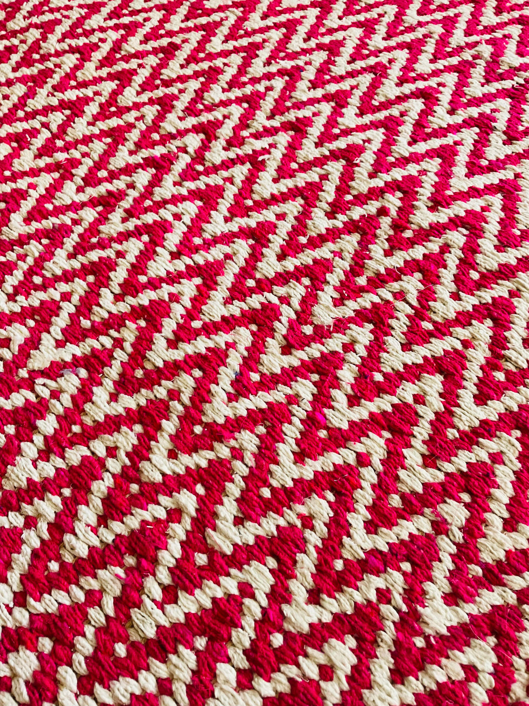 GRETA Soft Bedroom Rug Magenta Pink Herringbone Pattern 70 cm x 115 cm