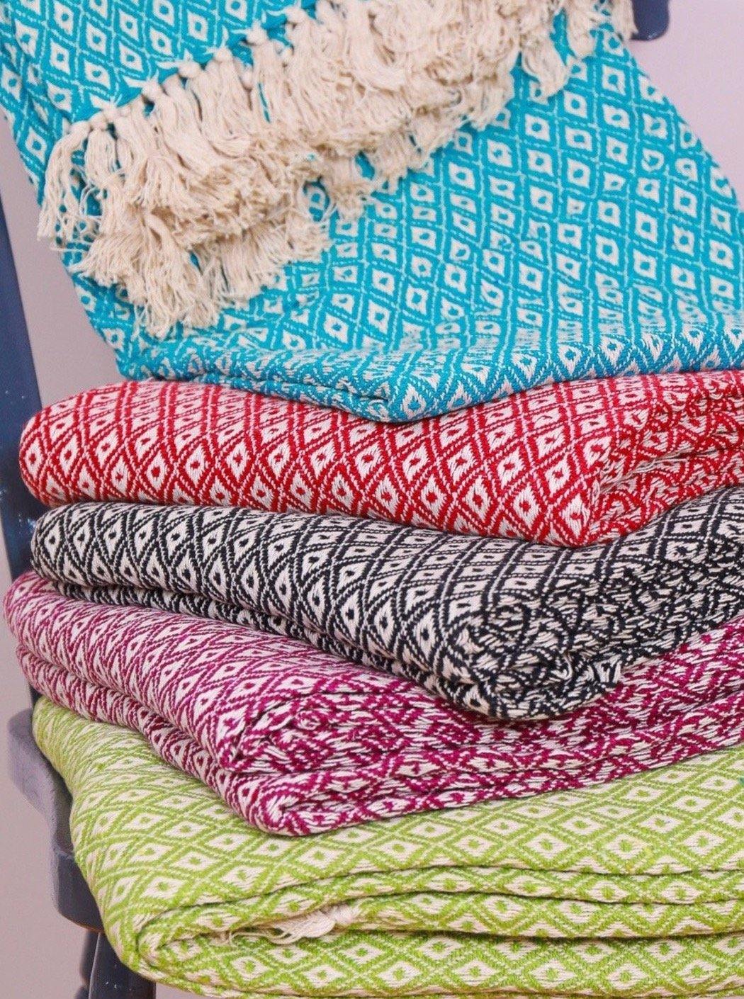 Small Cotton Throw in Diamond Geometric Weave - Second Nature Online