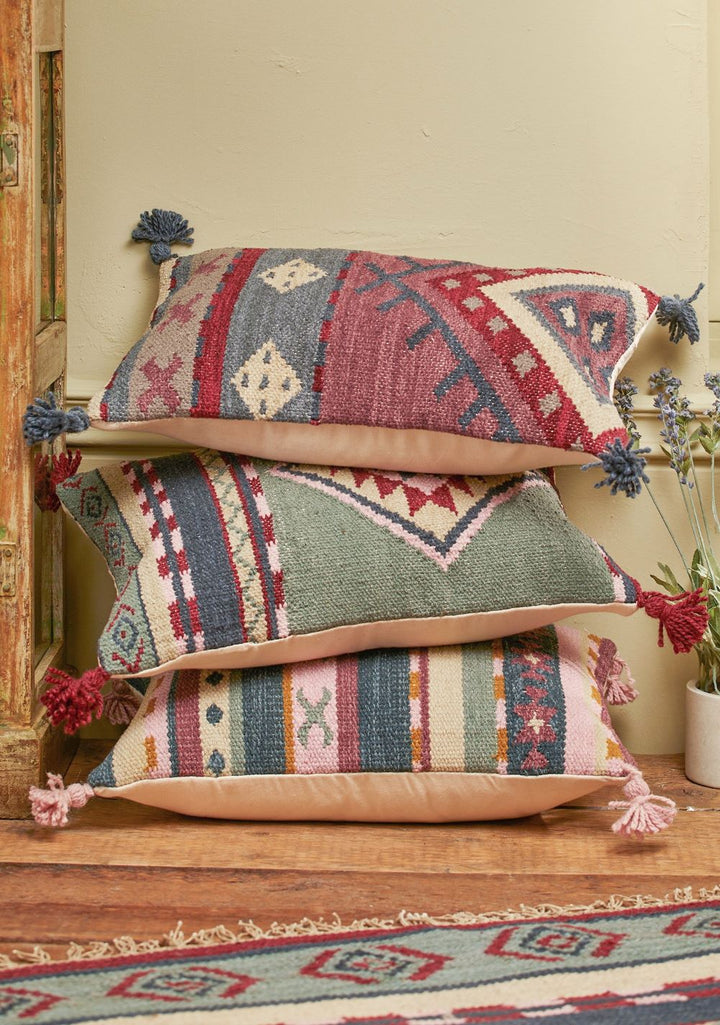 Hand Woven Cushion Cover Wool Cotton Kilim Geometric Pattern 35 x 50 cm