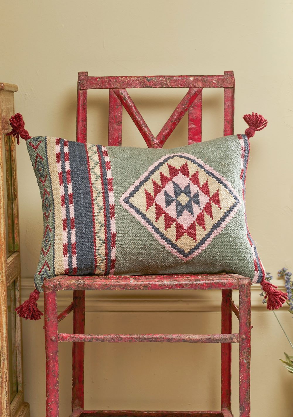 Hand Woven Cushion Cover Wool Cotton Kilim Geometric Pattern 35 x 50 cm