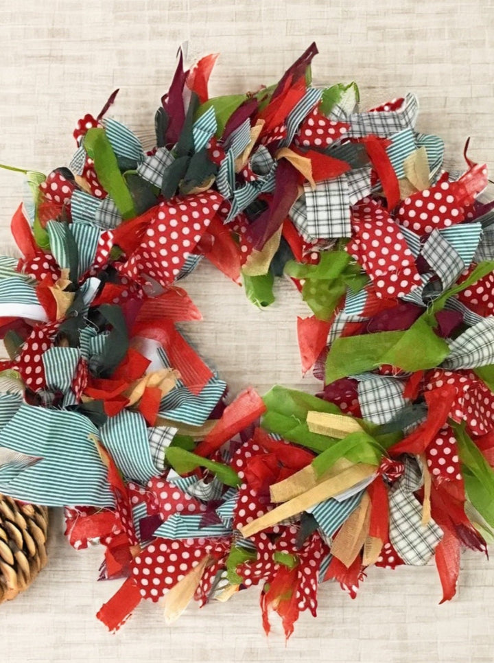 Christmas Wreath Close Up - Second Nature Online