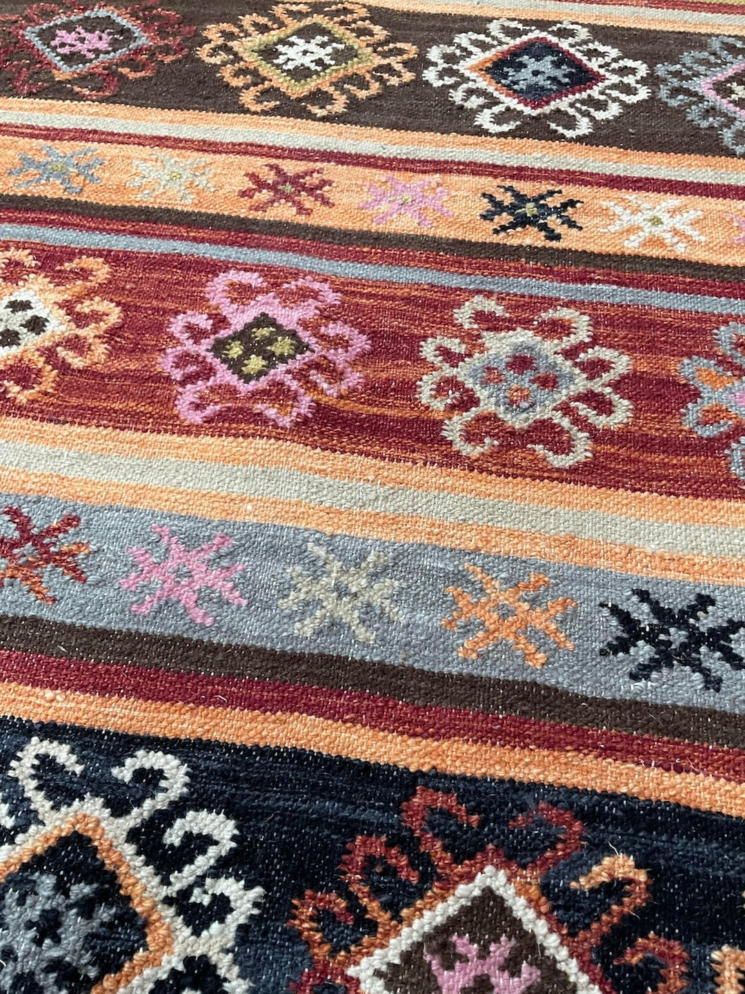 Multi Colour Kilim Rug Handwoven Wool and Cotton with Geometric Design Stitched Sides 120 cm x 180 cm