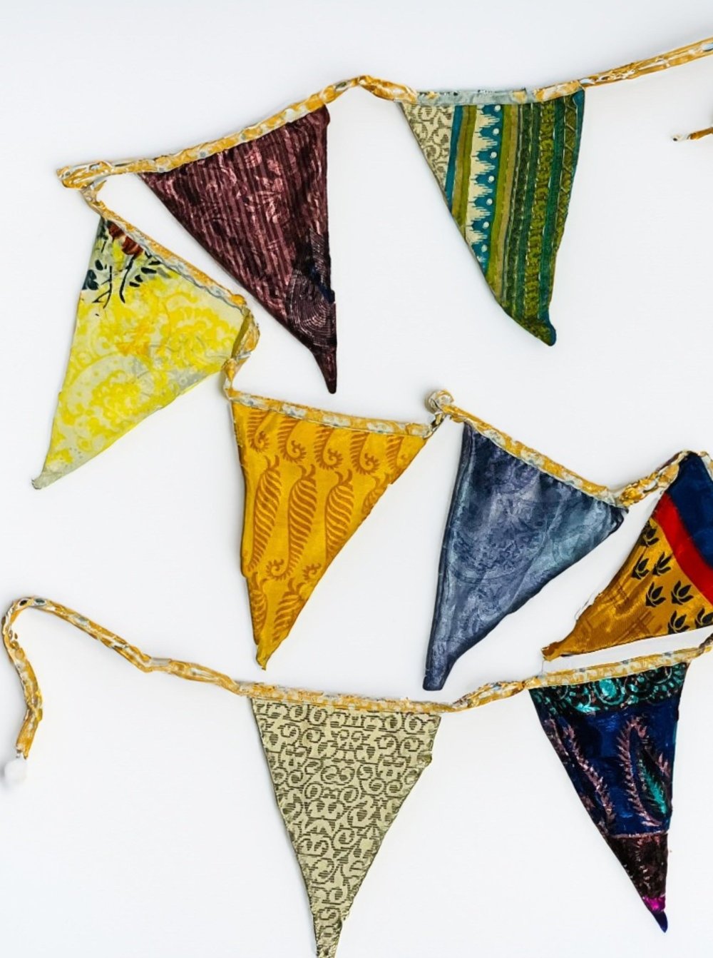 Sari Bunting Second Nature Online