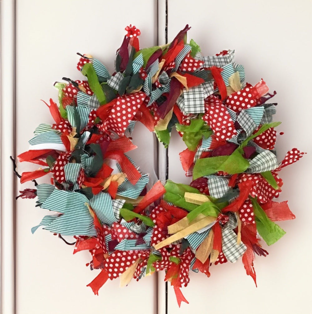 Xmas Wreath Green White Red Gingham Fabric - Second Nature Online