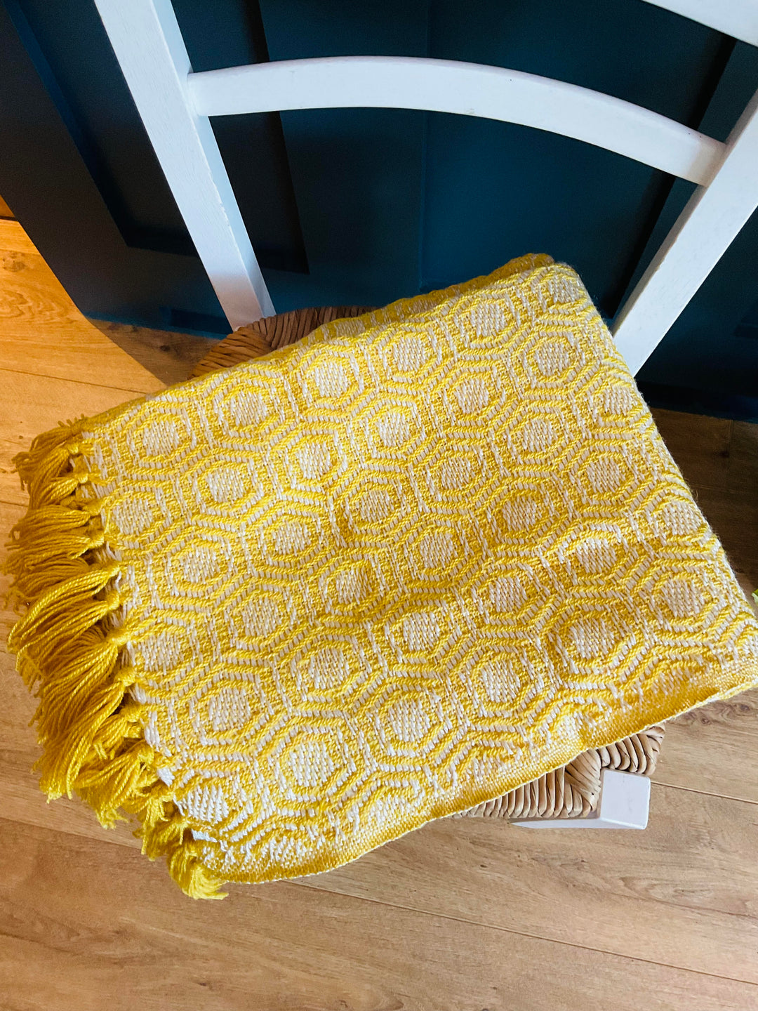 Yellow Honeycomb Patterned Soft Throw Durable and Washable With Fringe 125 x 150 cm
