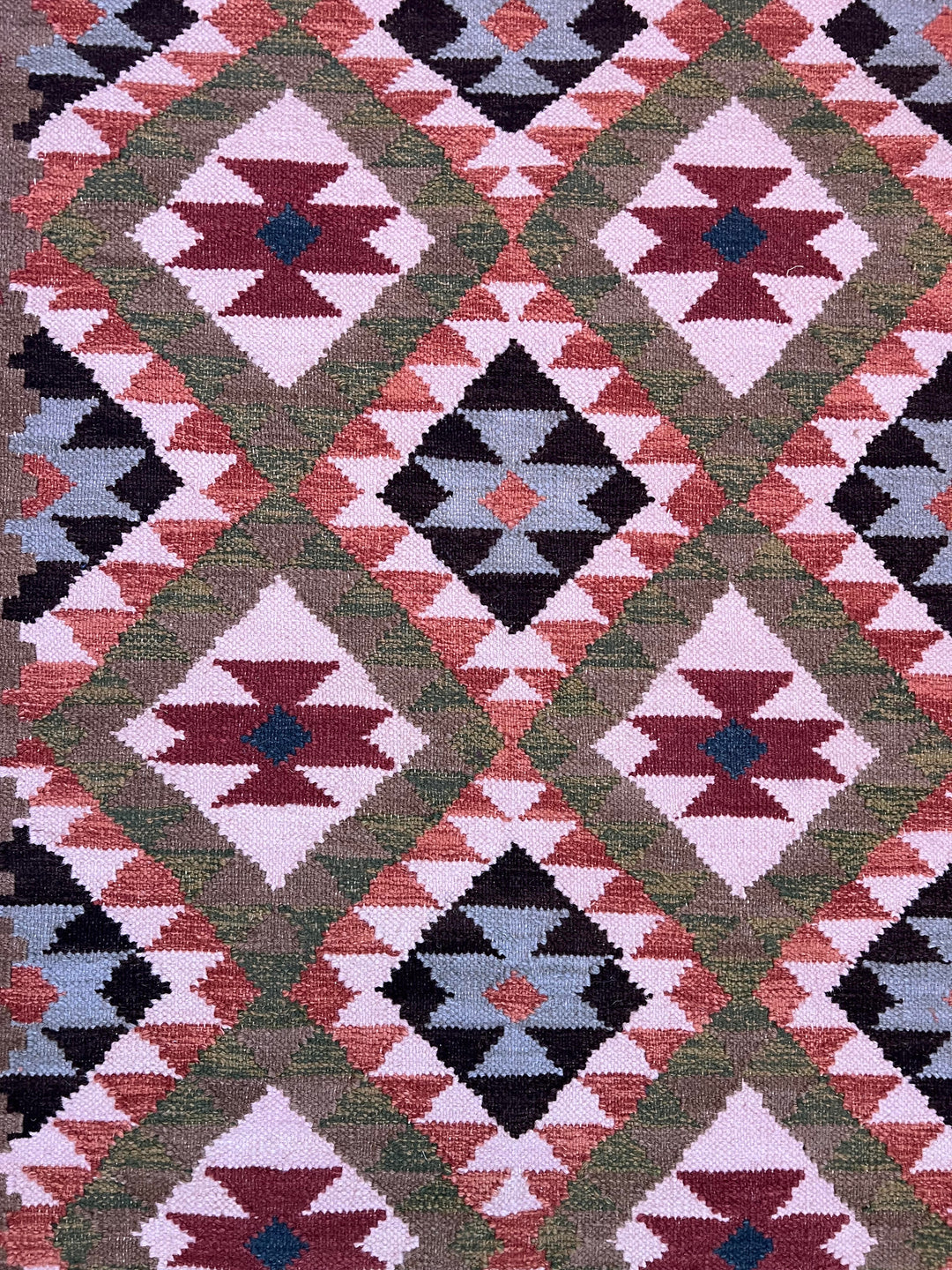Kilim Multi Colour Rug Black Green Multi Colours Handwoven Wool and Cotton 120 cm x 180 cm