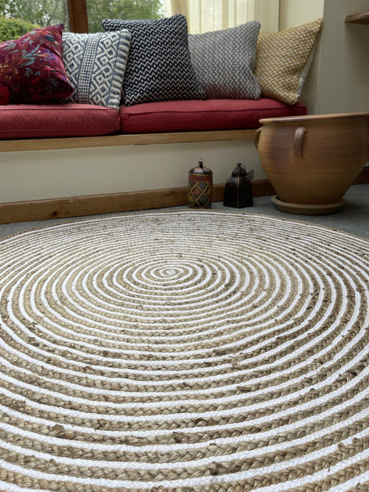 CHAKKAR PALE Stripe Round Jute Beige Hall Rug - Second Nature Online