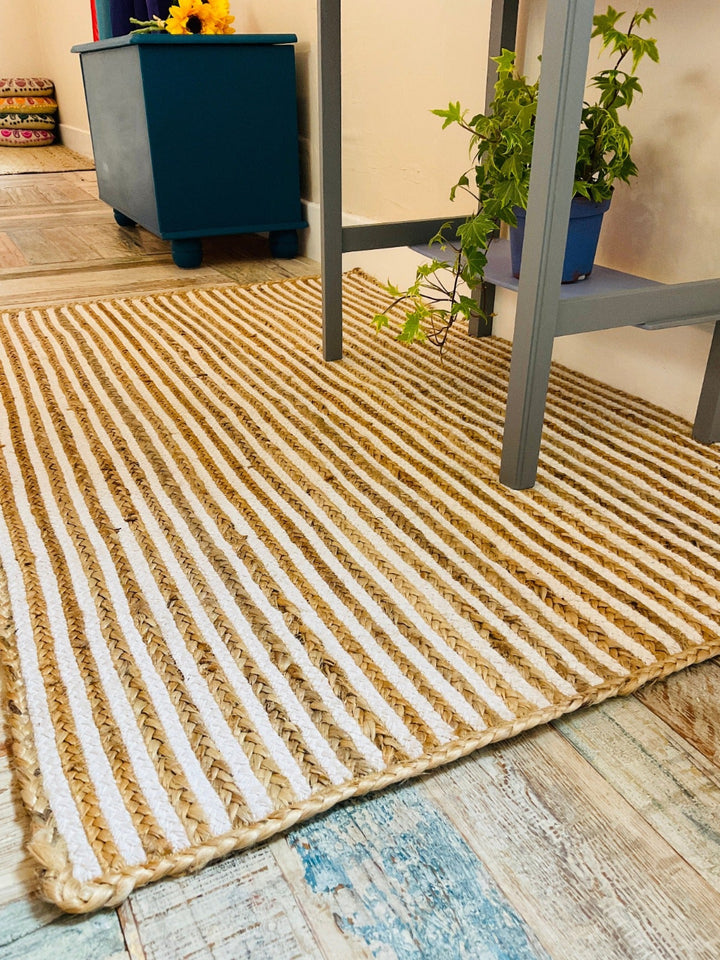 Close Up Of Rectangular Jute Rug - Second Nature Online