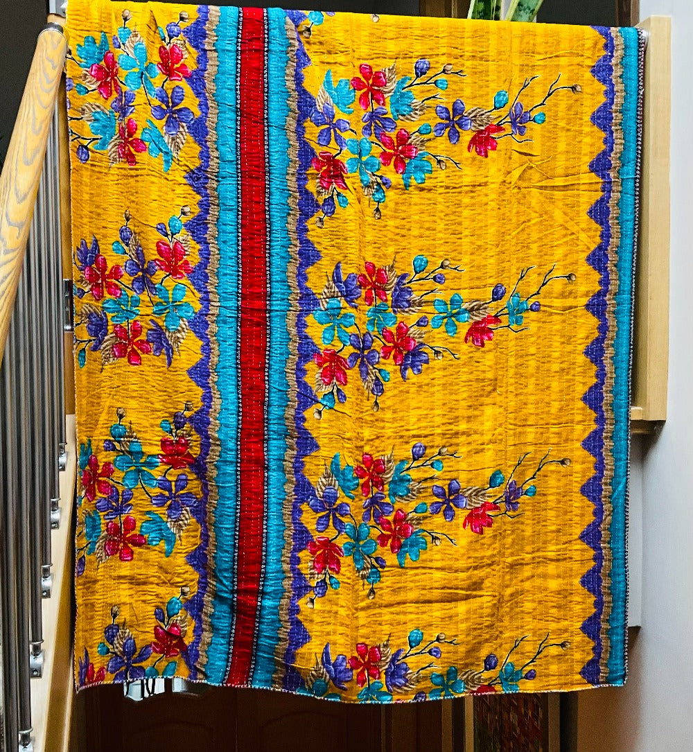 Handmade Indian Kantha Flower Floral Red or Yellow Reversible Throw Cover Blanket Bedspread 138 cm x 231 cm DesIgn