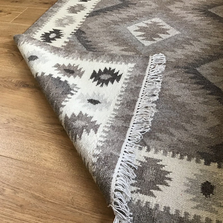 Grand Bazaar Wool Geometric Grey Beige Indian Hand Loomed Kilim Rug Flat Weave and Reversible 120 cm x 180 cm