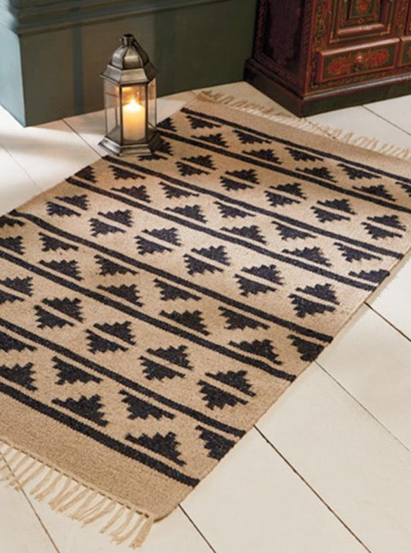 Natural and Black Rug With a Geometric Pattern 100% Recycled Cotton Yarn